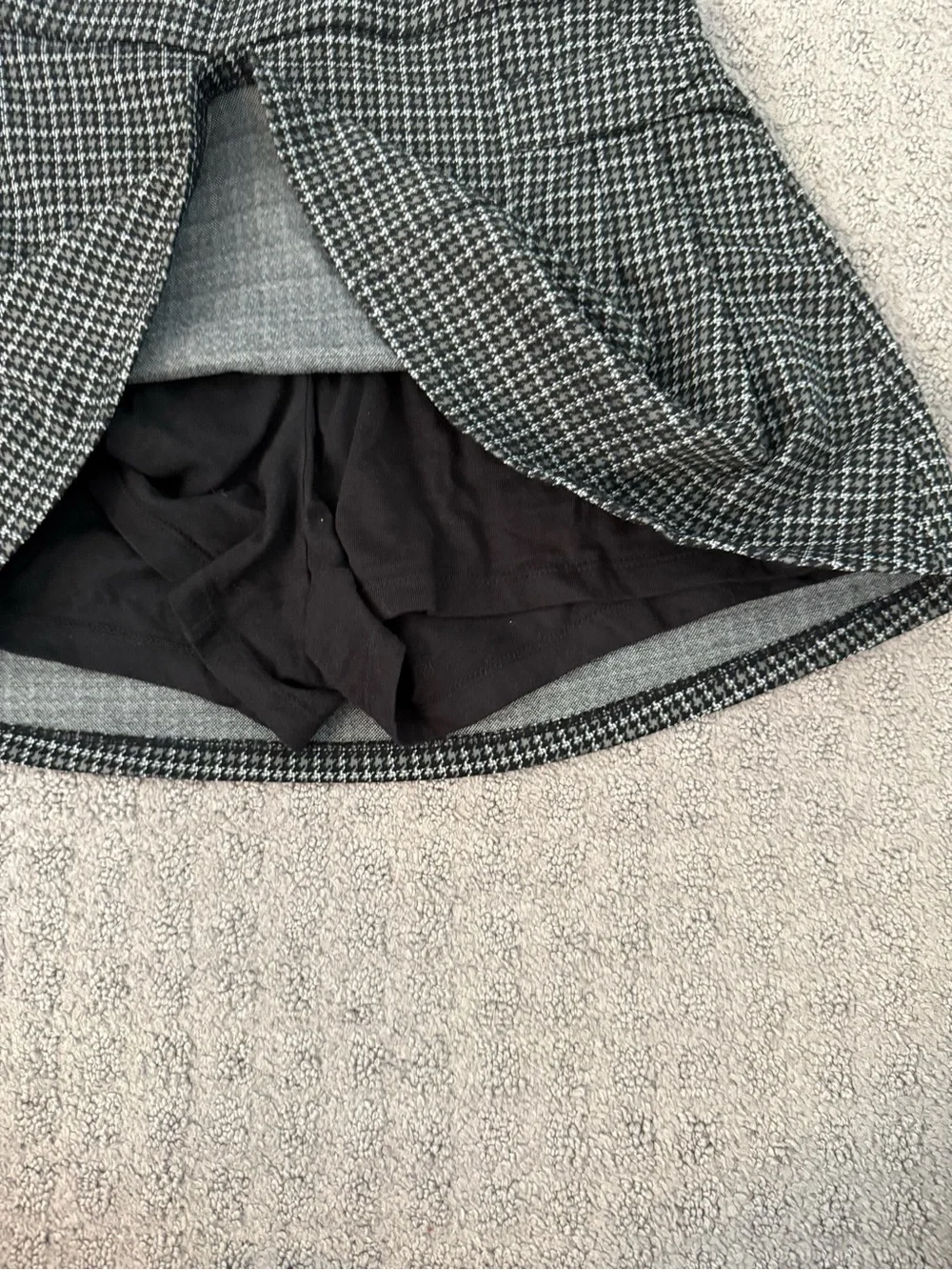 GAP Black & White Houndstooth Skort